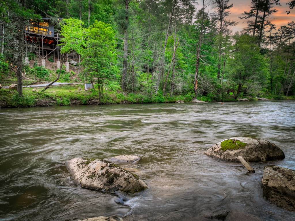 372 Flat Creek River Road