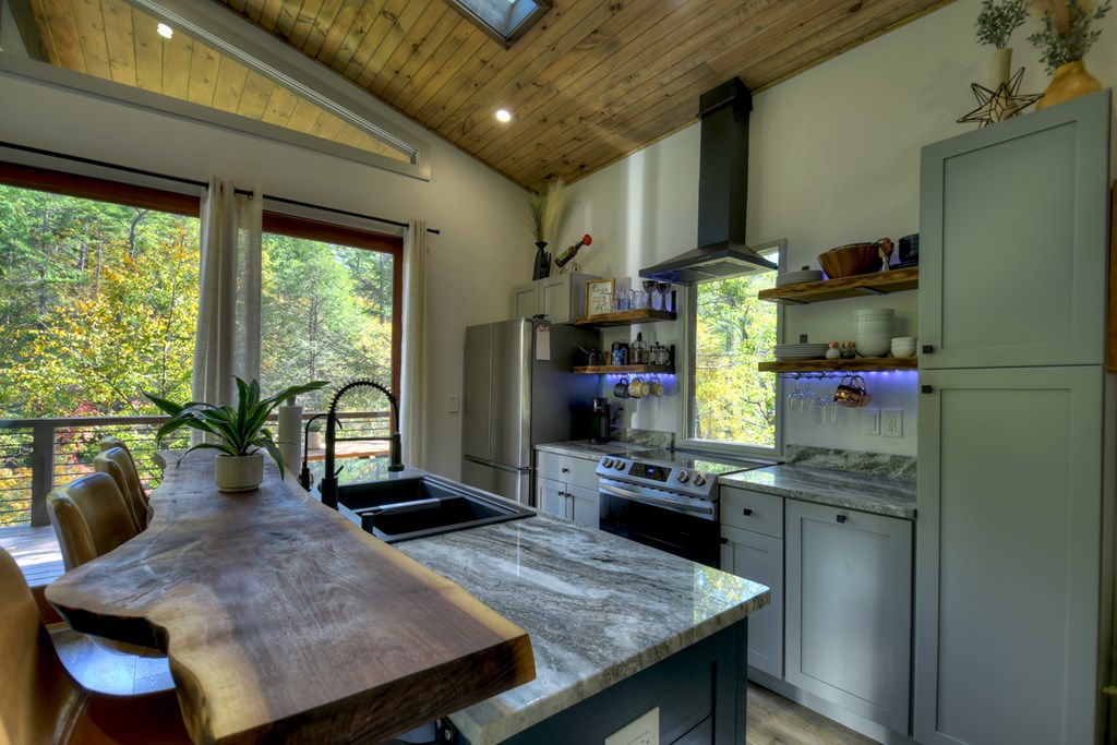 372 Flat Creek River Road