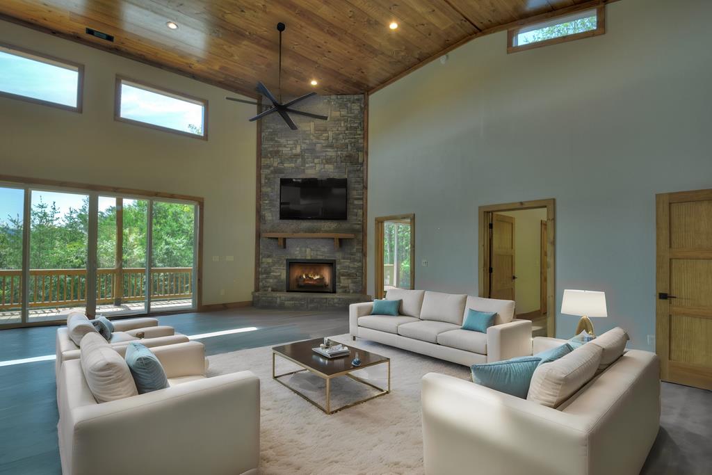 125 Golden Eagle Circle