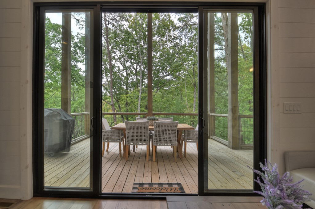 100 Oak View Road