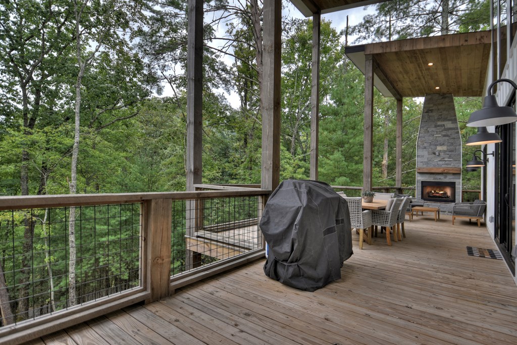 100 Oak View Road