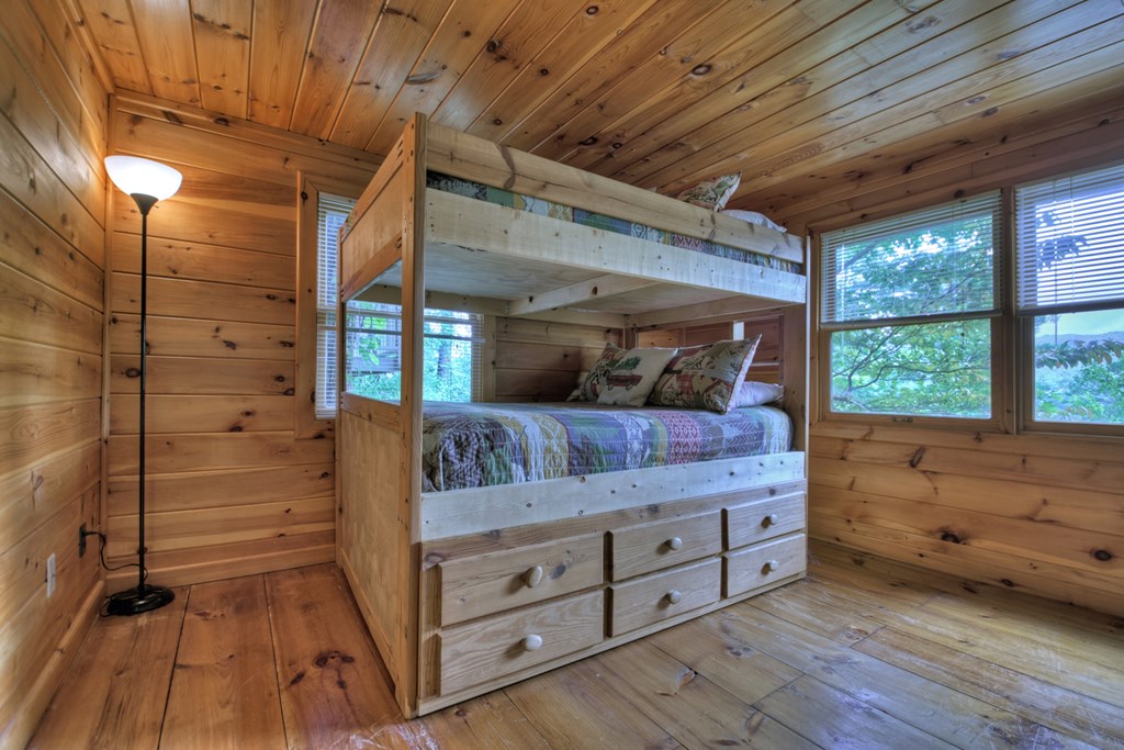 477 Mountain View Circle