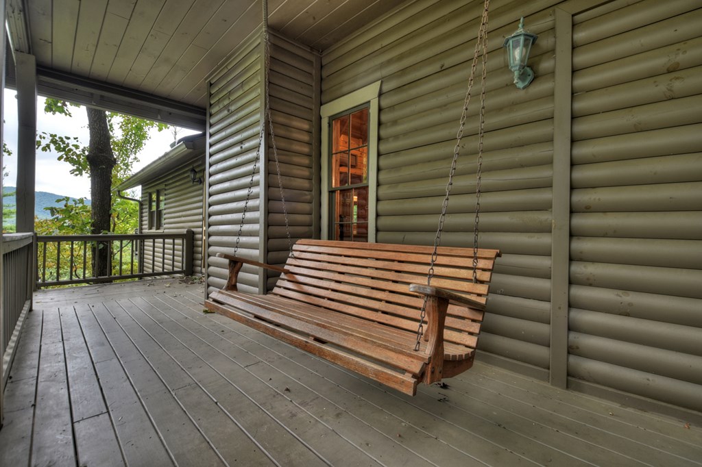 477 Mountain View Circle