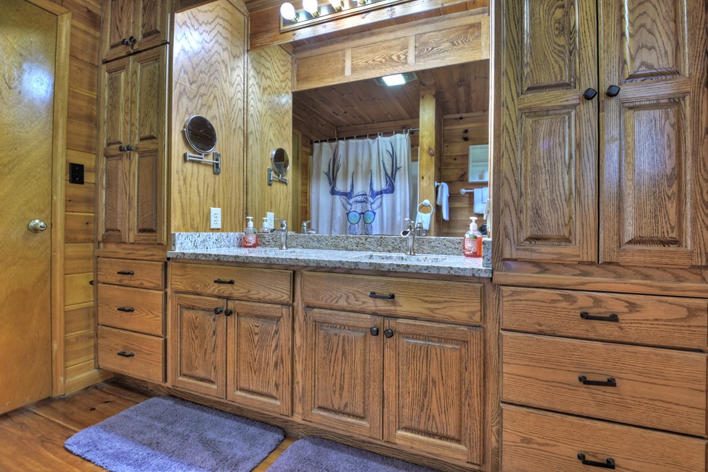 477 Mountain View Circle