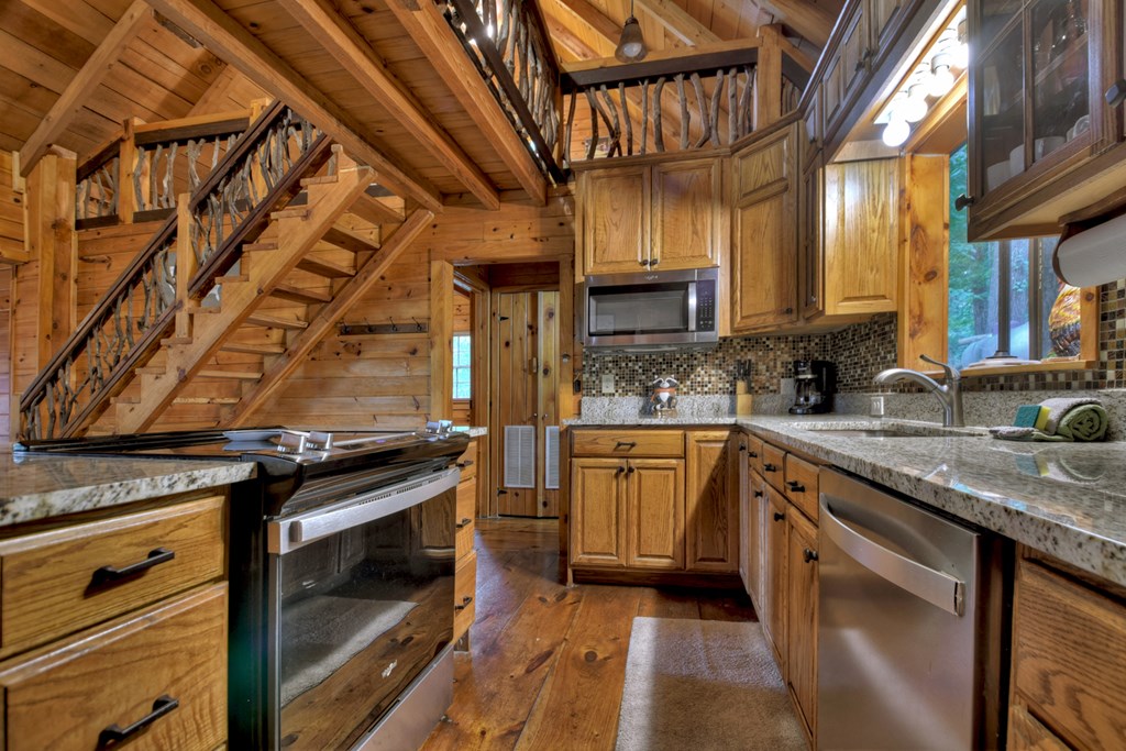 477 Mountain View Circle