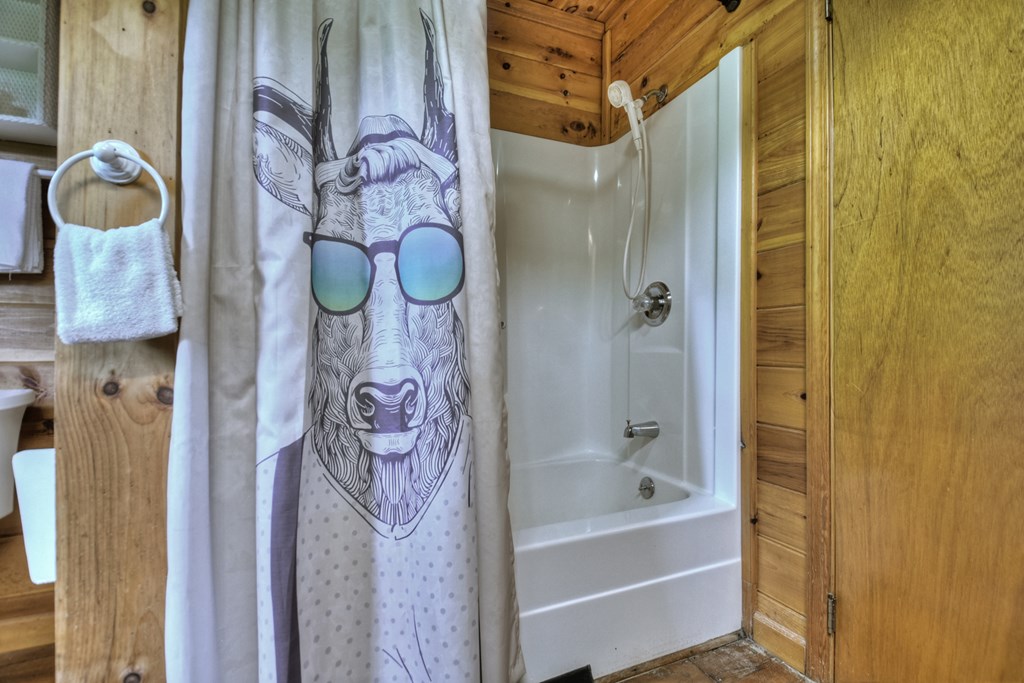 477 Mountain View Circle