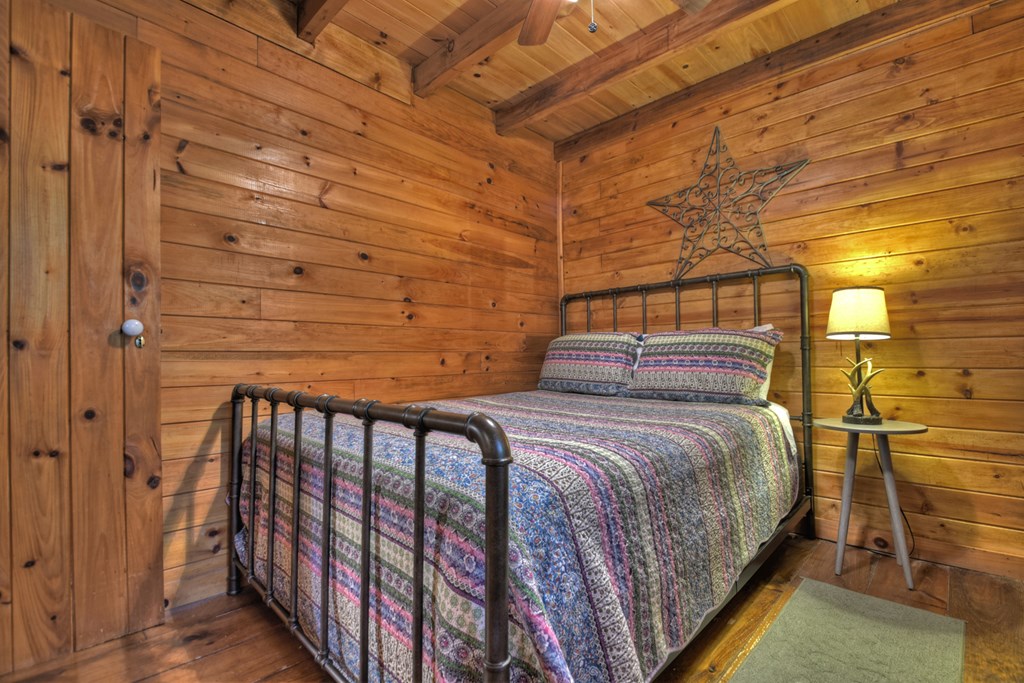 477 Mountain View Circle