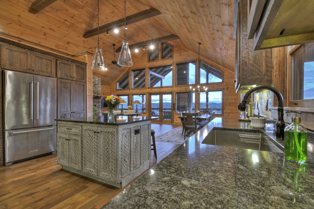 177 Toccoa Vista Lane