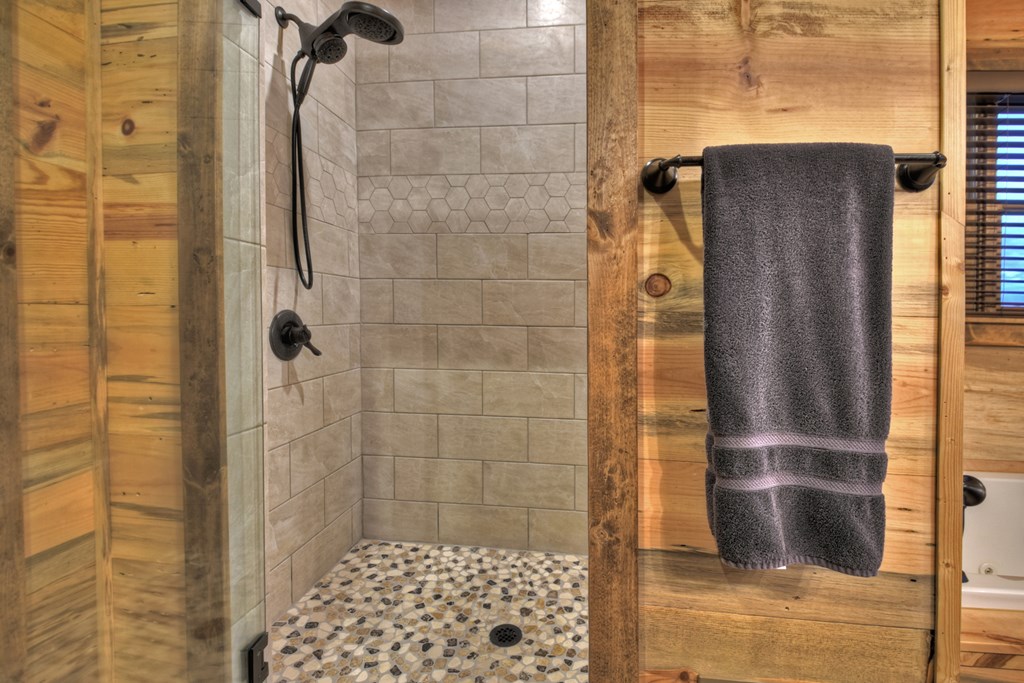 177 Toccoa Vista Lane