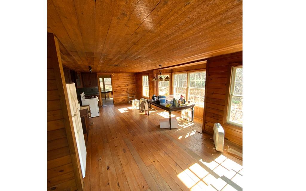 1344 Piney Spur Road S