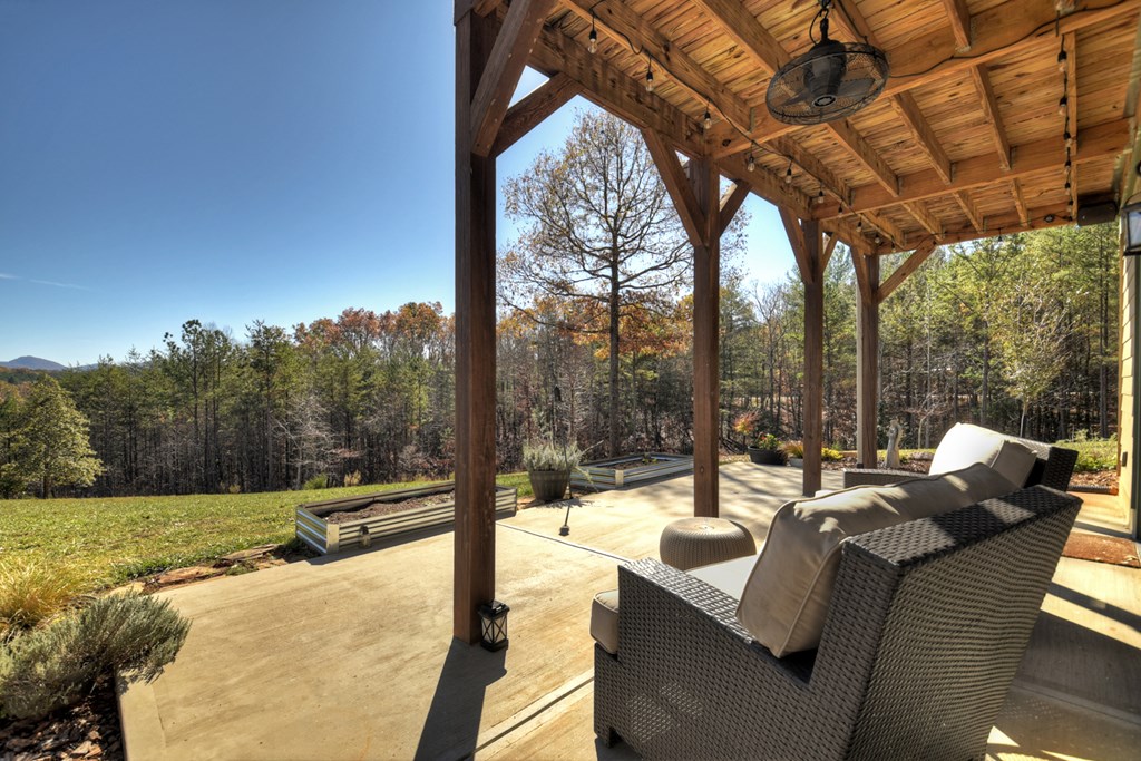 1183 Barnes Creek Road