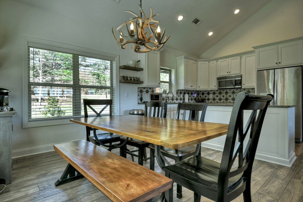 1183 Barnes Creek Road