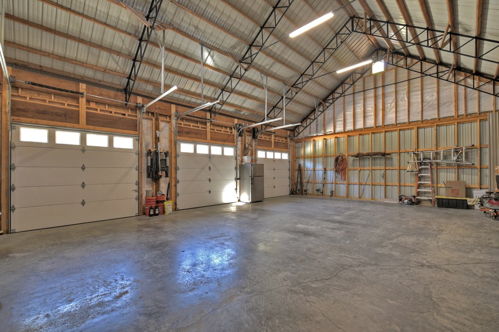 1183 Barnes Creek Road