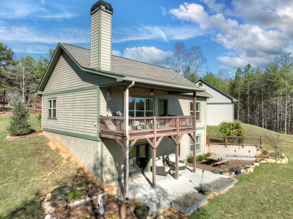 1183 Barnes Creek Road