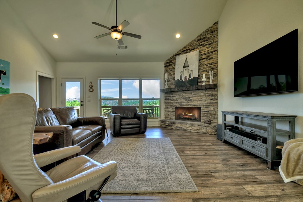 1183 Barnes Creek Road