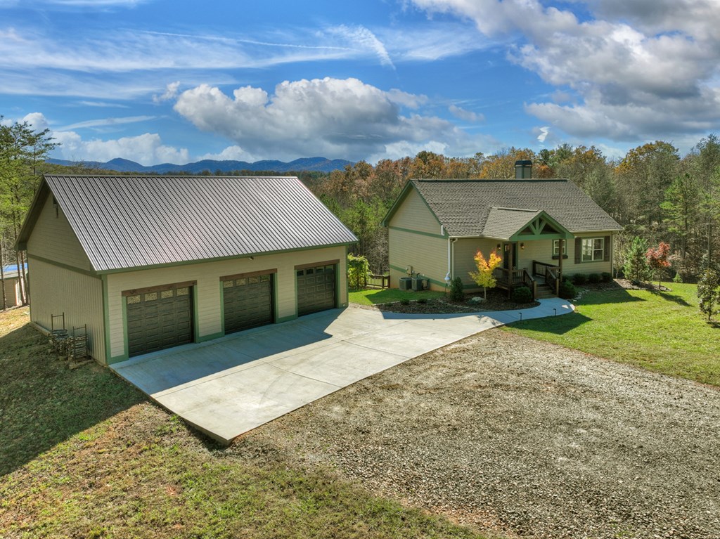 1183 Barnes Creek Road