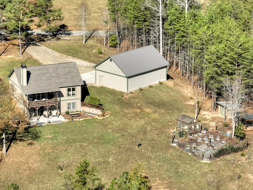 1183 Barnes Creek Road