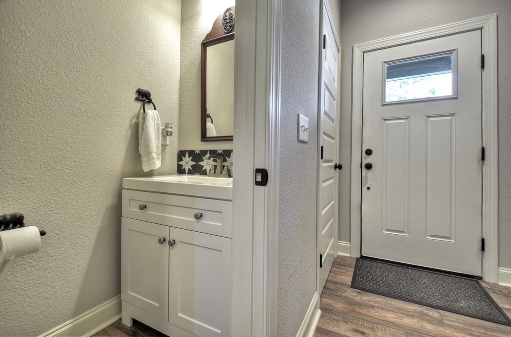 1183 Barnes Creek Road