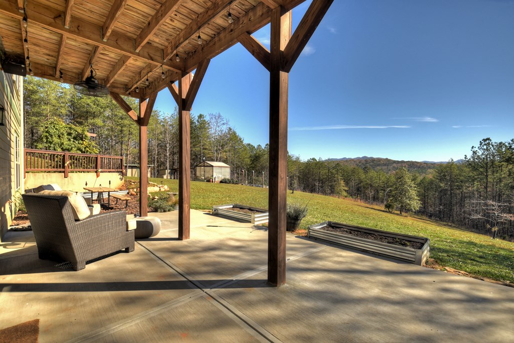 1183 Barnes Creek Road