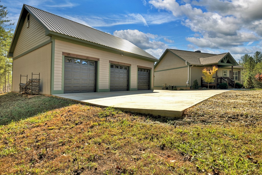 1183 Barnes Creek Road