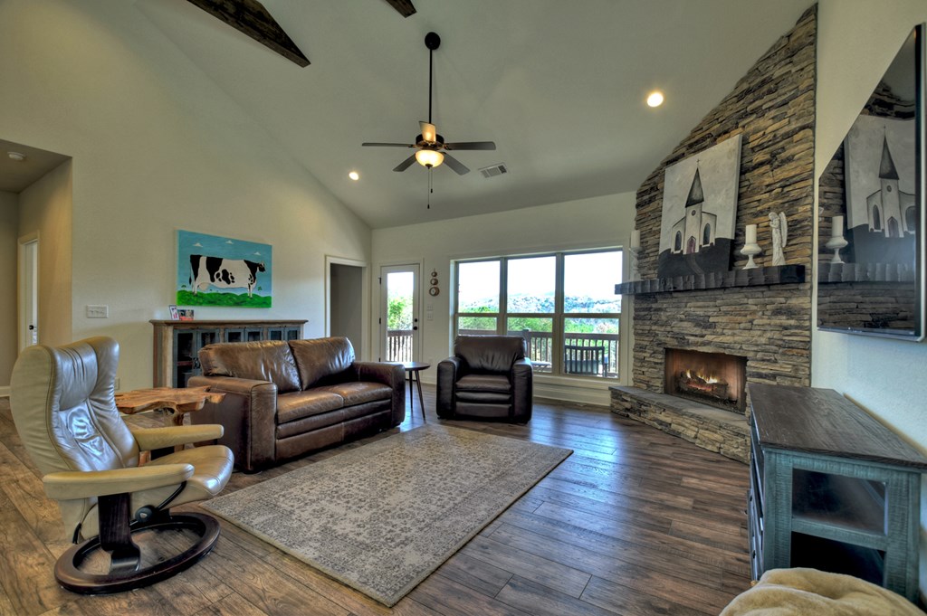 1183 Barnes Creek Road