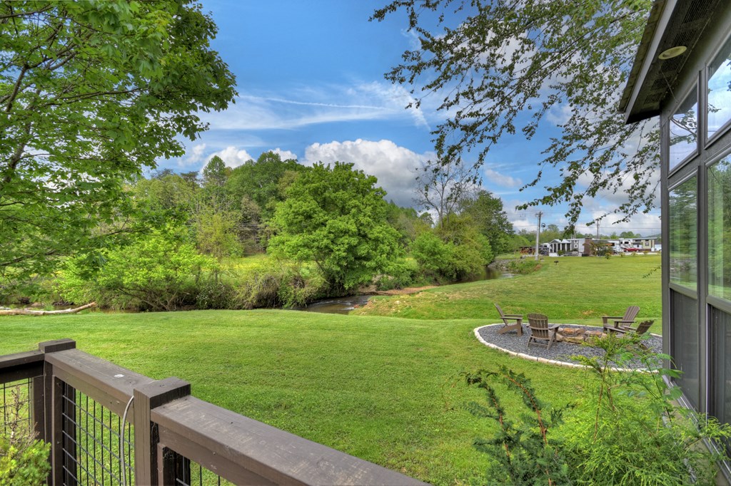 35 Mountain Meadows Circle