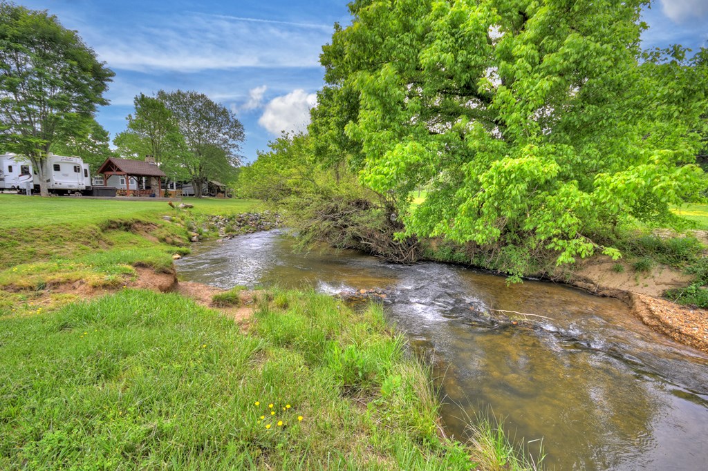 35 Mountain Meadows Circle