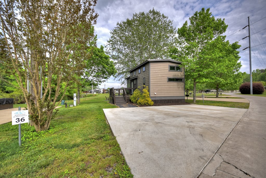 35 Mountain Meadows Circle