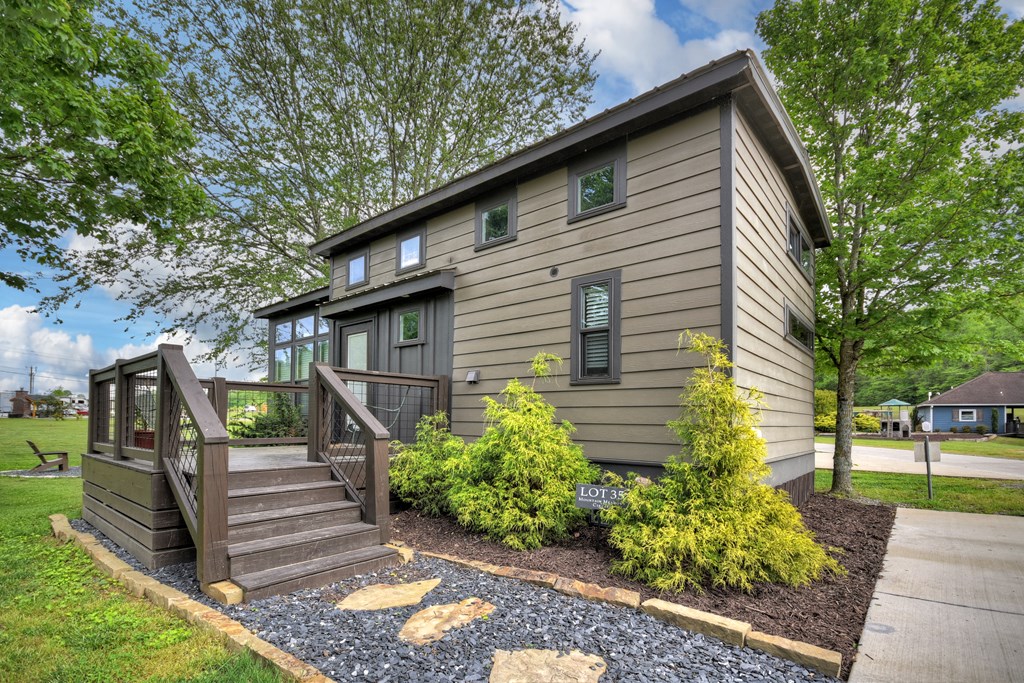 35 Mountain Meadows Circle