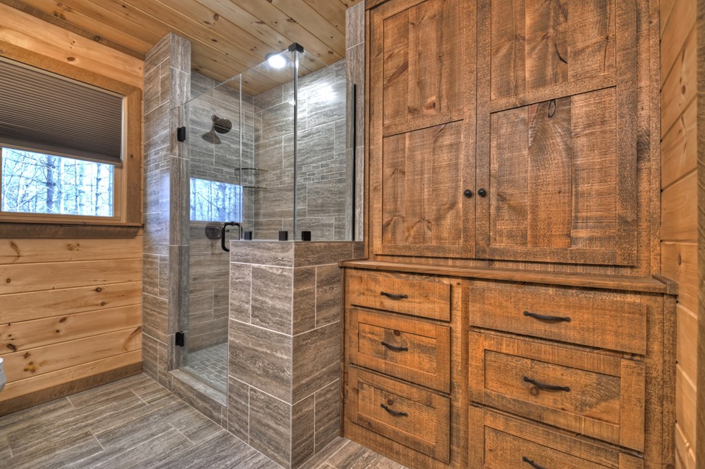 705 George Curtis Road