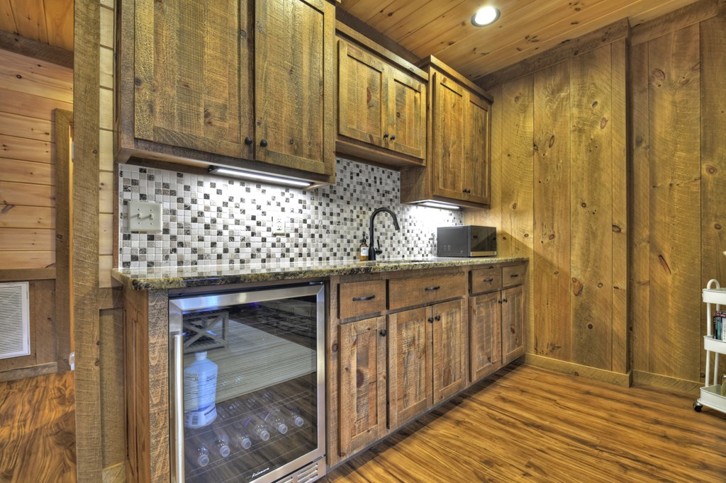 705 George Curtis Road