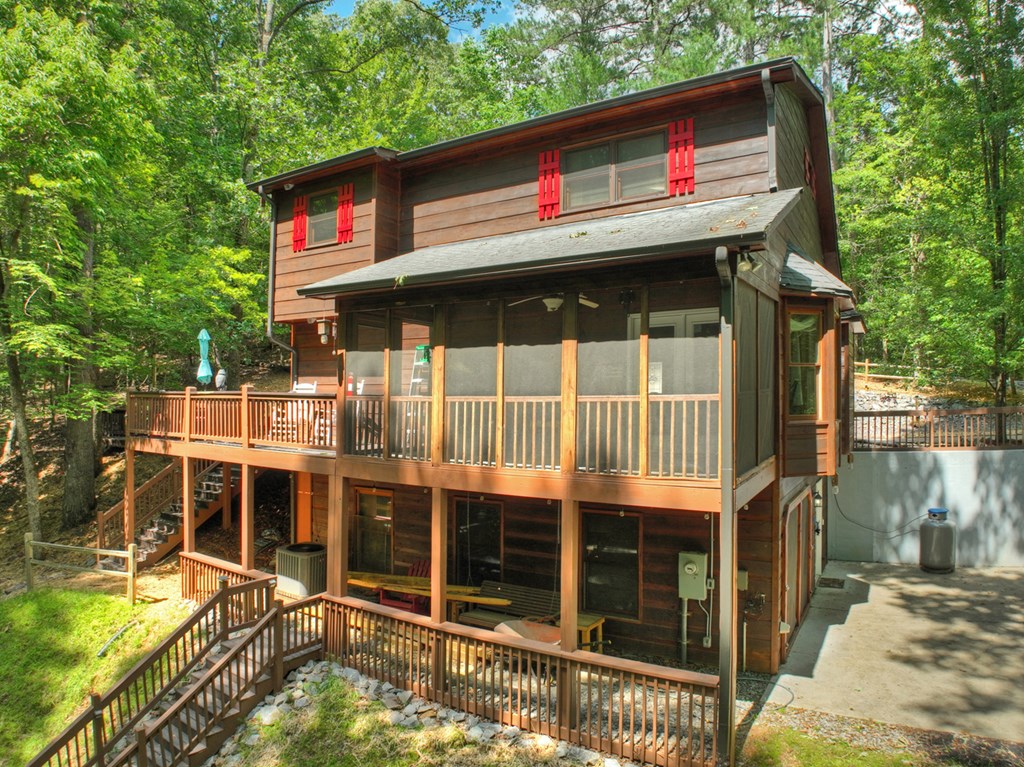 1301 Newport Drive