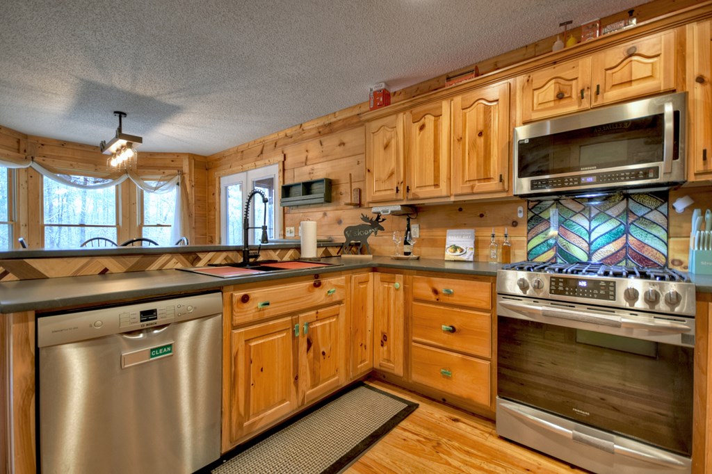 1301 Newport Drive