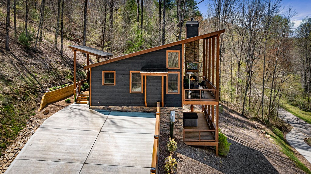 529 Hidden Valley Drive