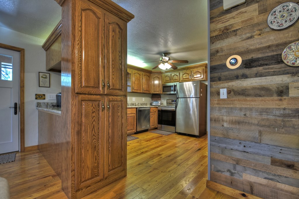 125 Pine View Lane