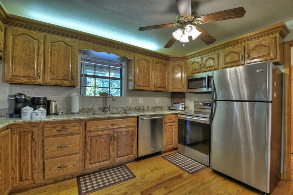 125 Pine View Lane
