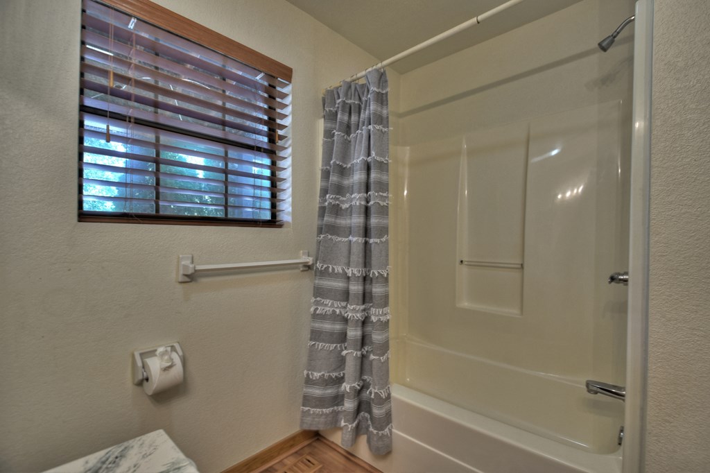 125 Pine View Lane