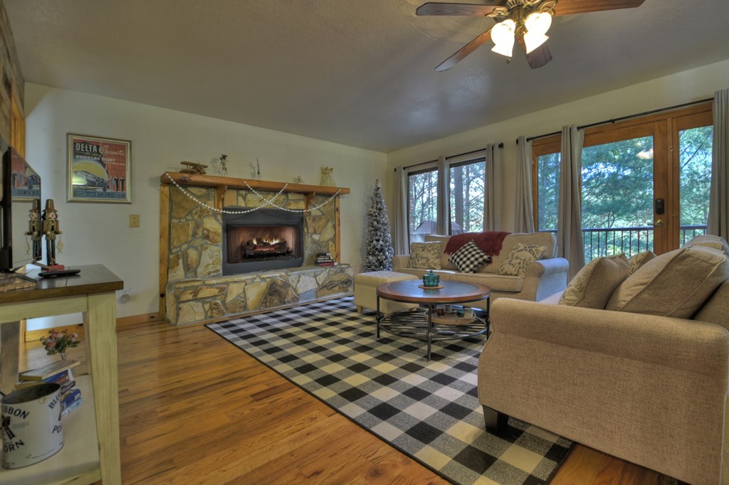 125 Pine View Lane