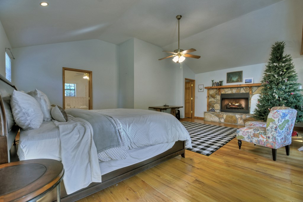 125 Pine View Lane