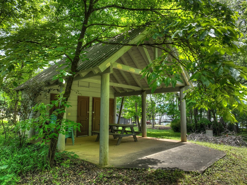 18 Mallard Lane