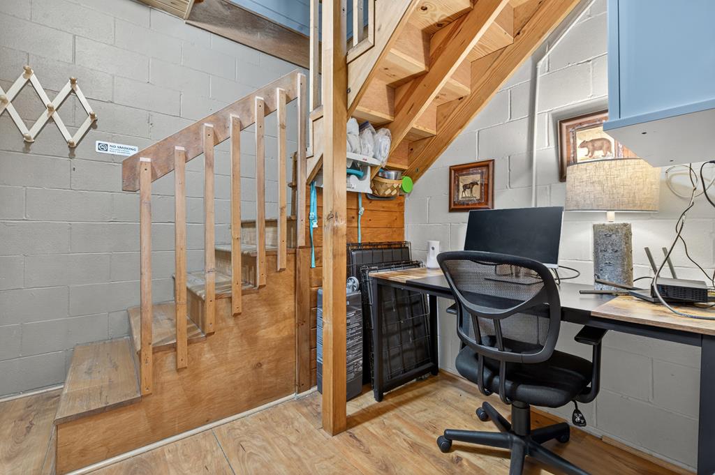 566 Mountain View Circle
