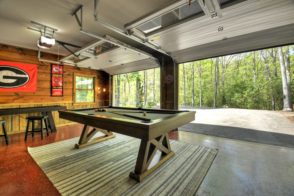 2634 Mountain Tops Road