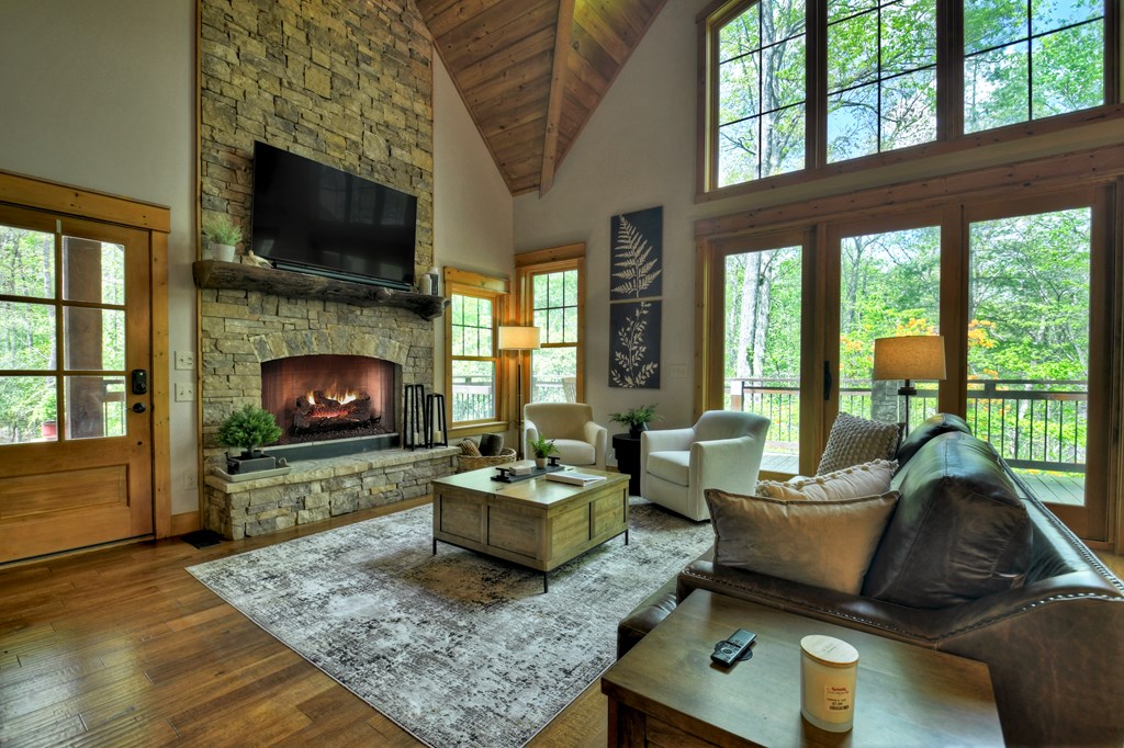 2634 Mountain Tops Road