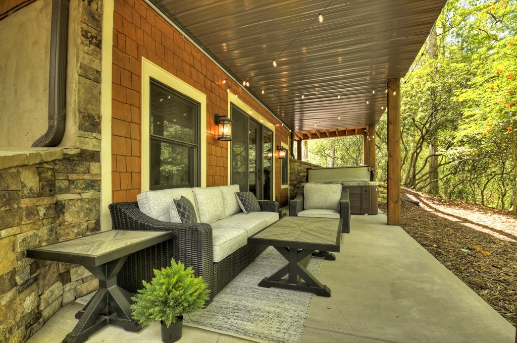 2634 Mountain Tops Road