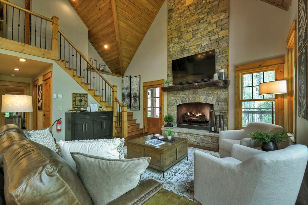 2634 Mountain Tops Road