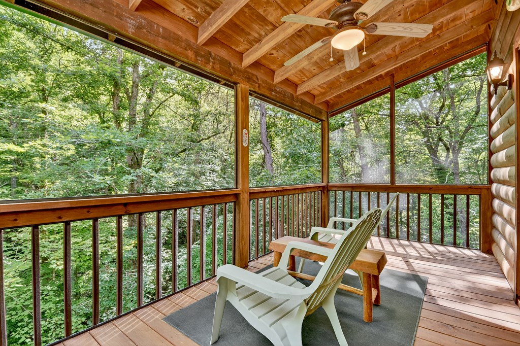 409 Hothouse Lane