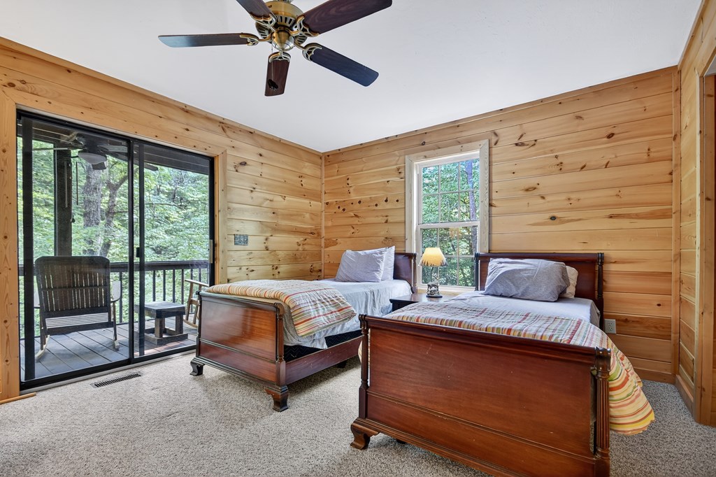 409 Hothouse Lane