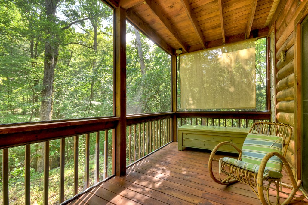 409 Hothouse Lane