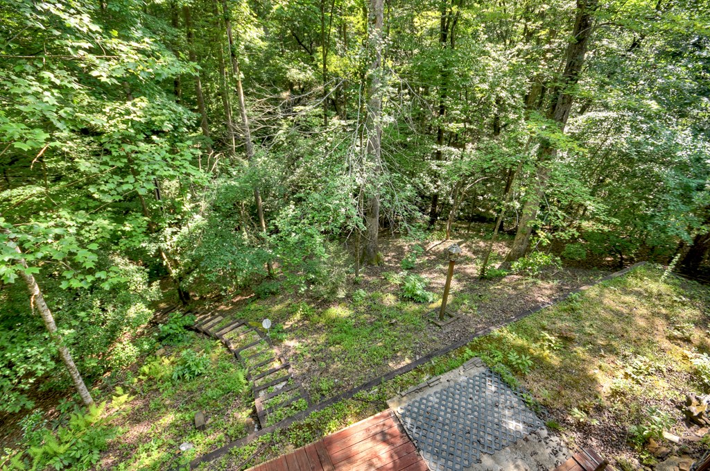 409 Hothouse Lane