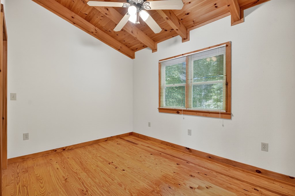 45 Wolf Creek Mountain Road